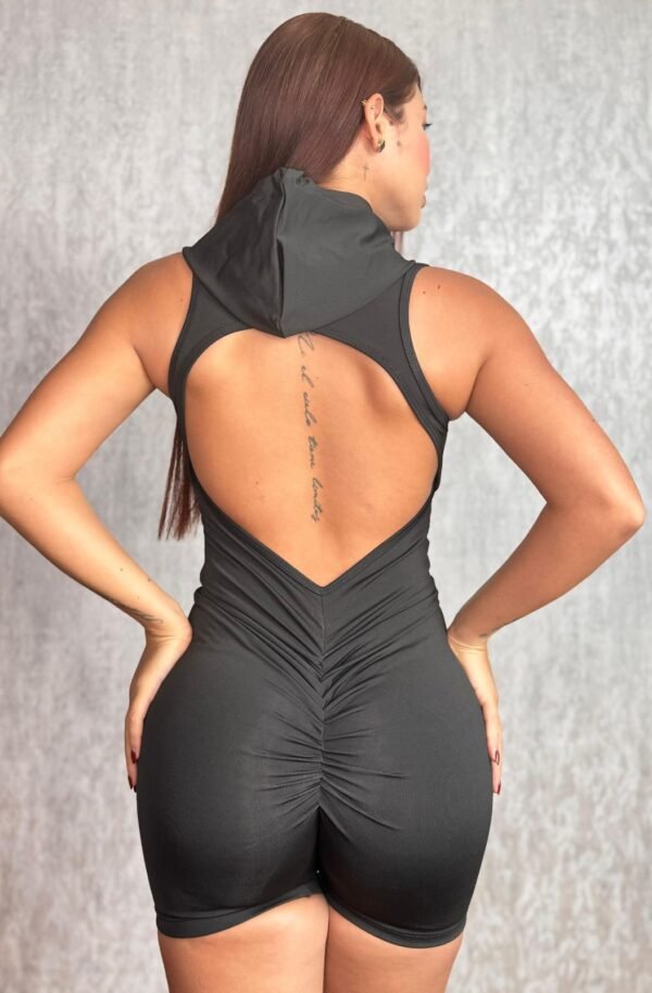 Enterizo Corto con Capucha Efecto Push Up