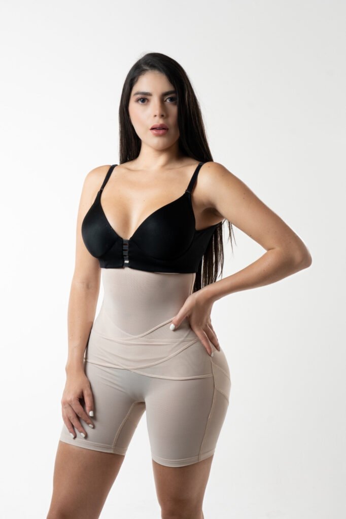 Short Corto Talle Extra Alto Control de Abdomen y Realce de Glúteos