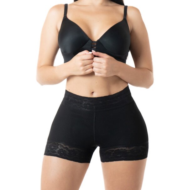 Short Corto con Talle Bajo Levanta Cola en Powernet