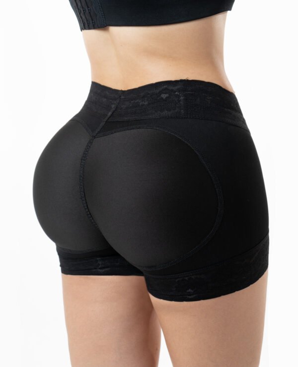 Short Corto con Talle Bajo Levanta Cola en Powernet