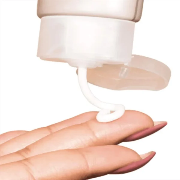 Crema Hidratante Natural Moisturizing Factors + HA 